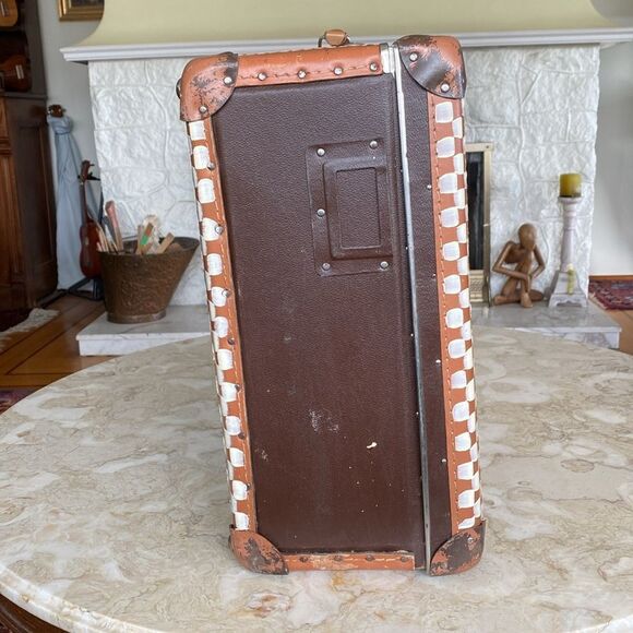 Vintage Hand Painted “Teddy Bear Collector” Large Suitcase - Picture 5 of 15